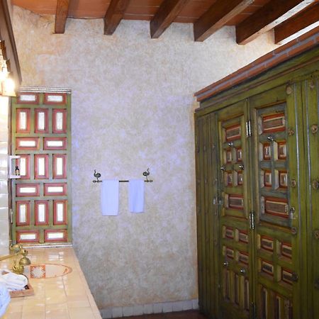 Отель La Joyita Cuernavaca (Adults Only) Экстерьер фото