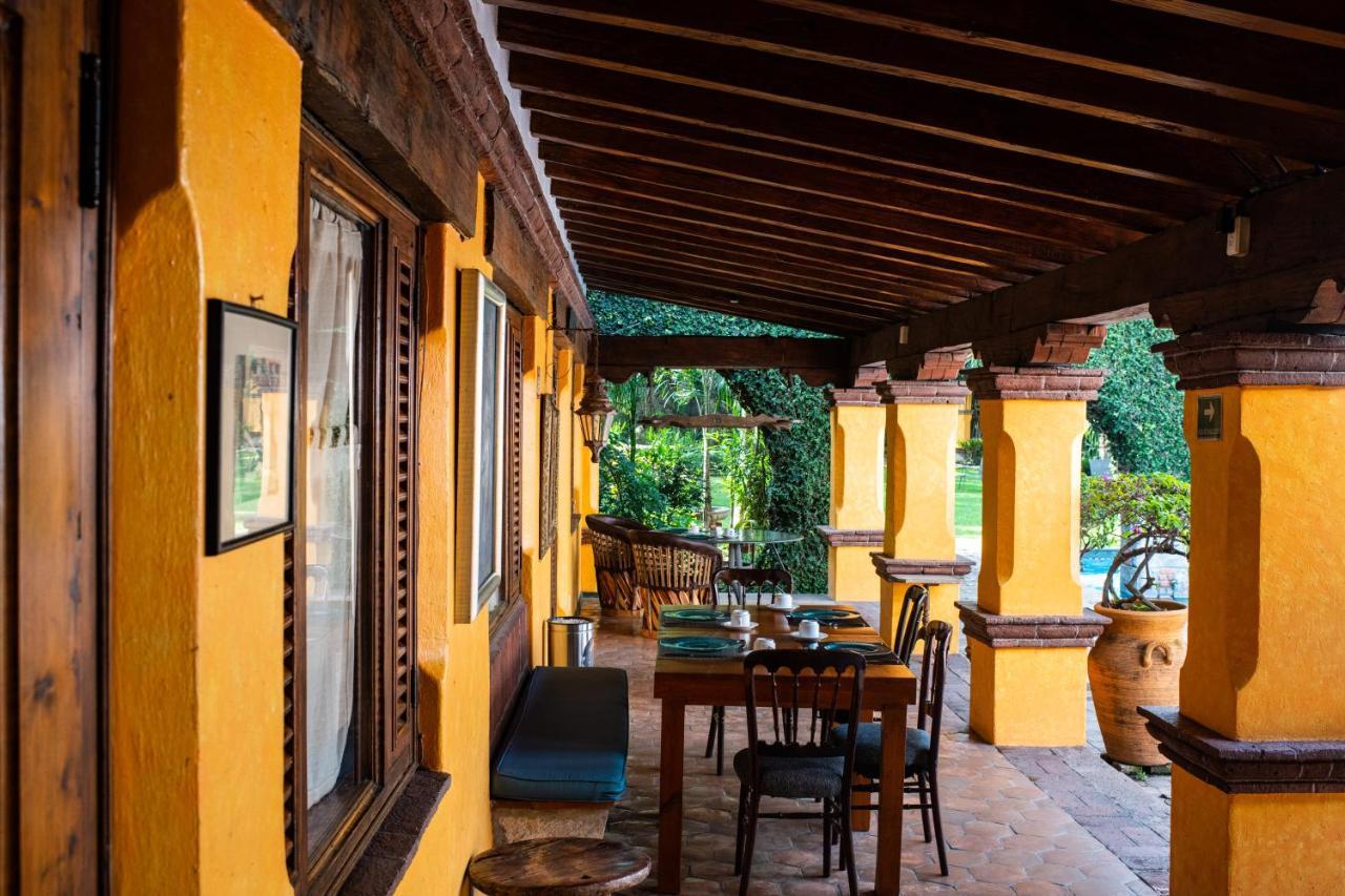 Отель La Joyita Cuernavaca (Adults Only) Экстерьер фото
