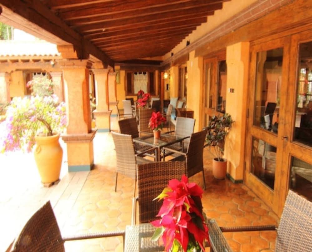 Отель La Joyita Cuernavaca (Adults Only) Экстерьер фото